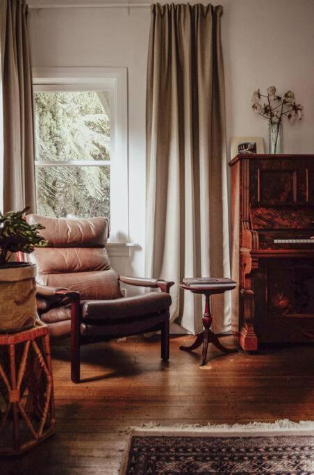 Harrys House Warburton - Peaceful Riverside Cottage In The Perfect Location Esterno foto