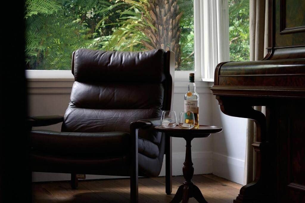 Harrys House Warburton - Peaceful Riverside Cottage In The Perfect Location Esterno foto