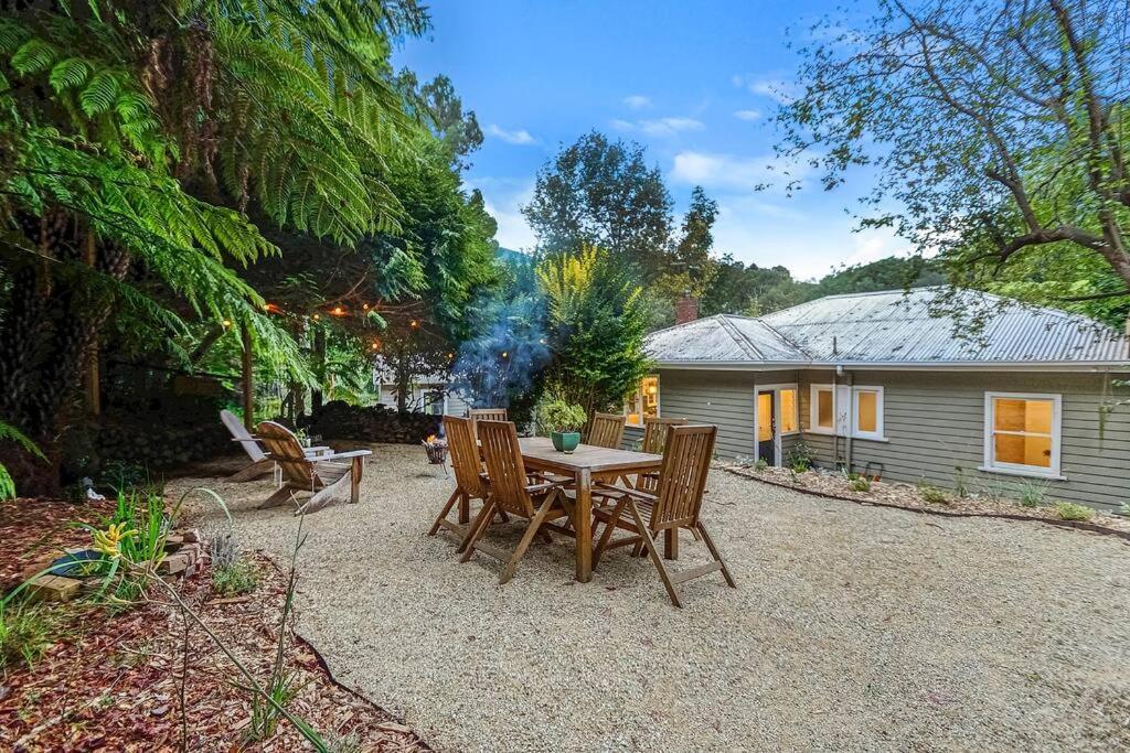 Harrys House Warburton - Peaceful Riverside Cottage In The Perfect Location Esterno foto