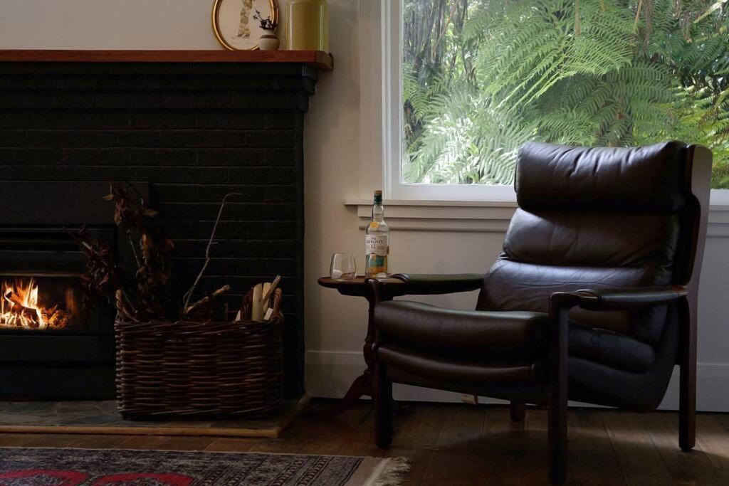 Harrys House Warburton - Peaceful Riverside Cottage In The Perfect Location Esterno foto
