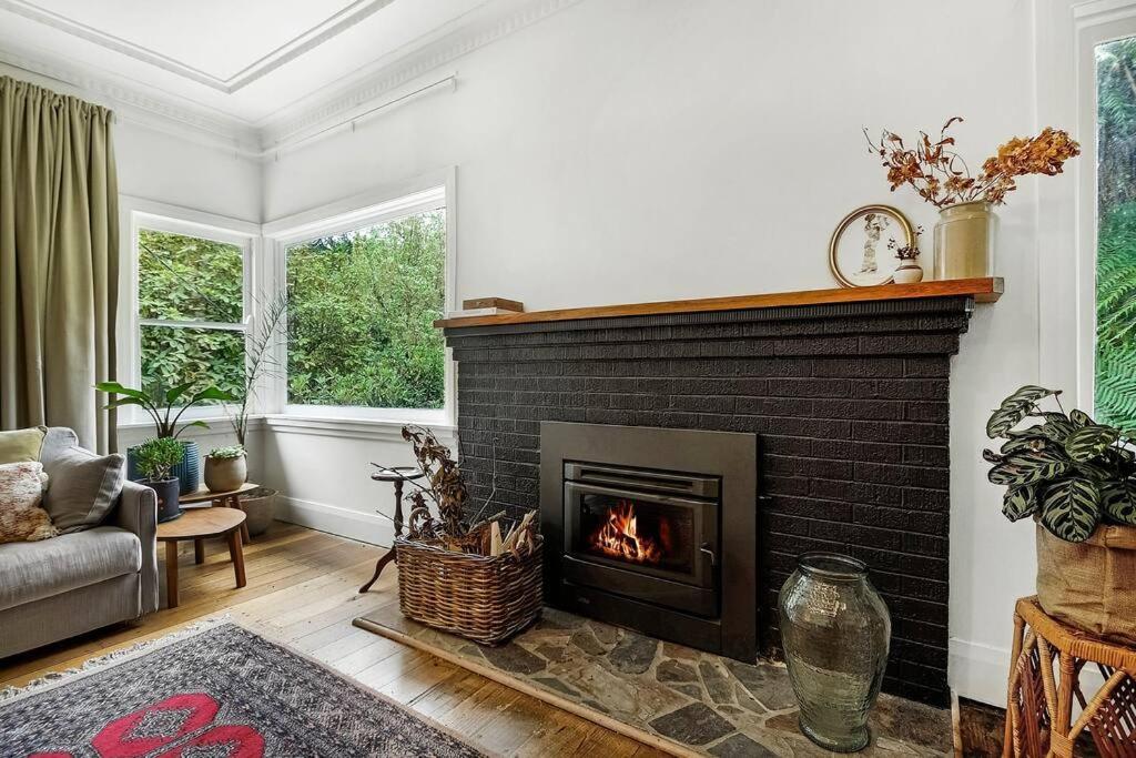 Harrys House Warburton - Peaceful Riverside Cottage In The Perfect Location Esterno foto